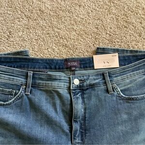 NWT NYDJ Women's Cool Embrace Blue Jeans NWT